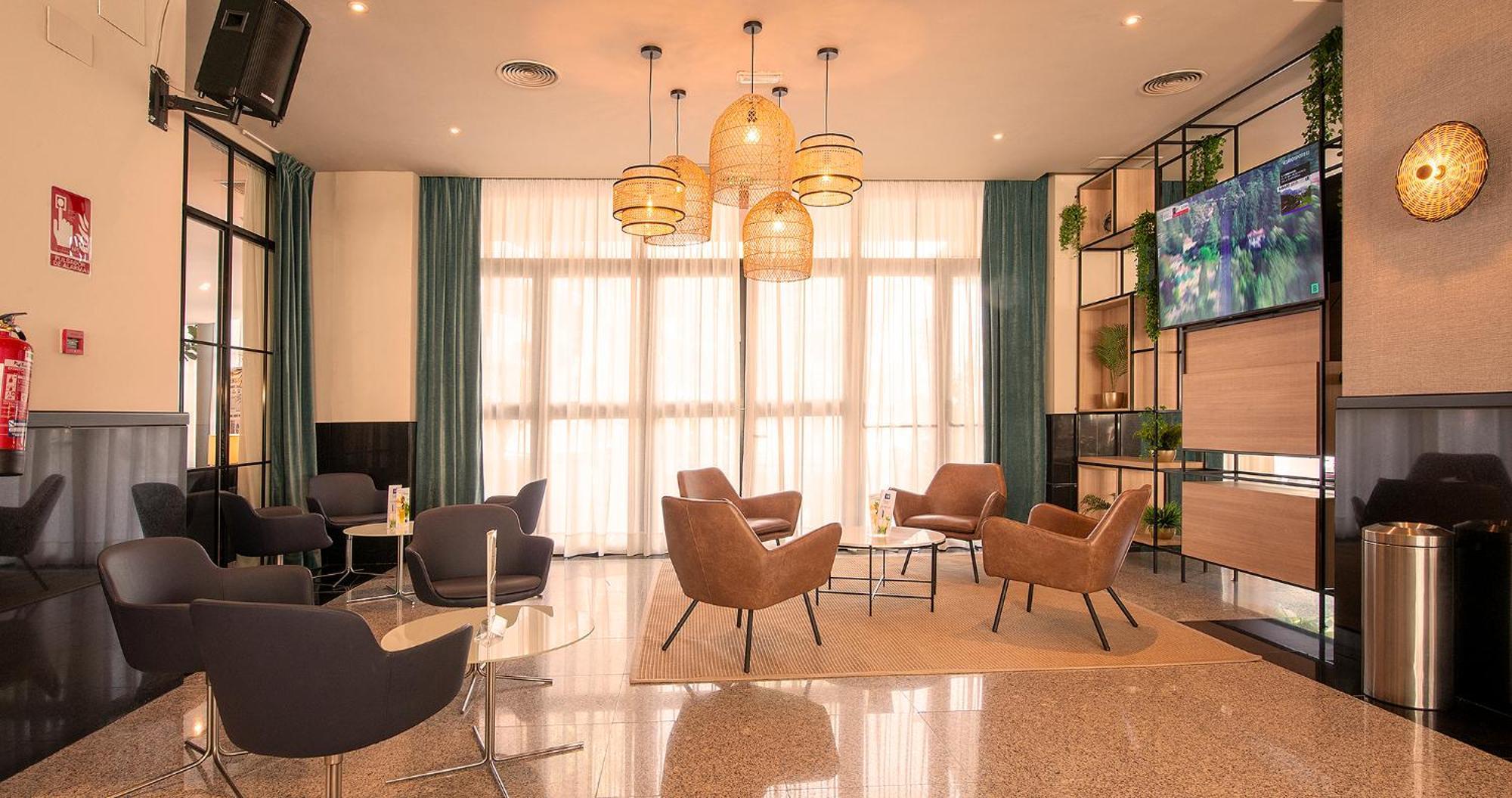 Turisticos Aparthotel 3*